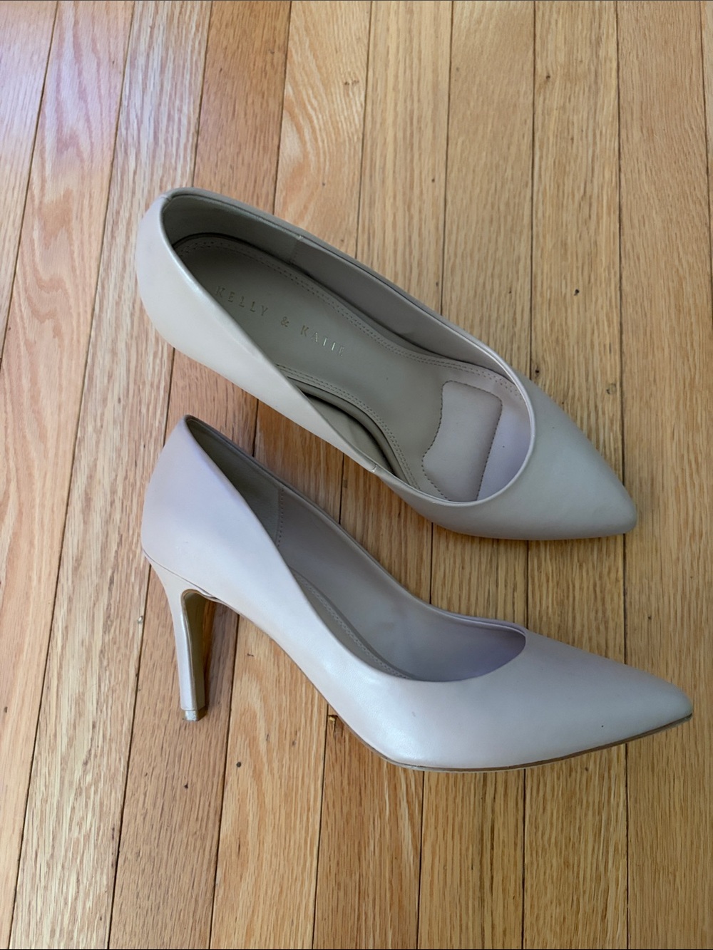 Kelly & Katie Women's Light Cream Pointed-Toe Pumps